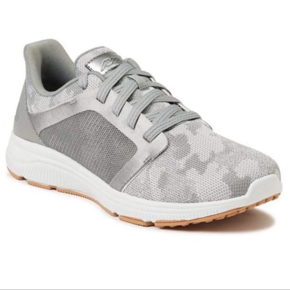 NWT Women's gray camo athletic shoes size 9